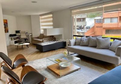 Apartamento de 3 alcobas en venta en Rosales Alto, Bogotá, 164 m² · foto 2 de 15