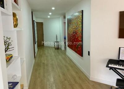 Apartamento de 3 alcobas en venta en Rosales Alto, Bogotá, 164 m² · foto 8 de 15
