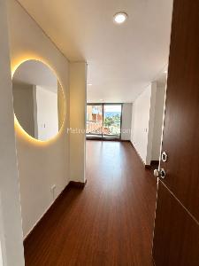 Apartamento de 3 alcobas en venta en Niza Puente Largo, Bogotá, 130 m² · foto 5 de 16