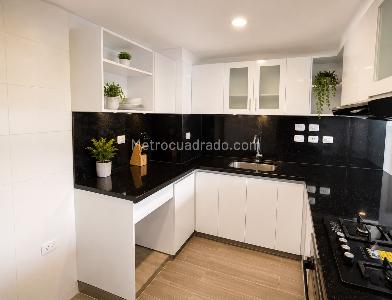 Apartamento de 2 alcobas en venta en Los Rosales Emaus, Bogotá, 50 m² · foto 2 de 13