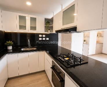 Apartamento de 2 alcobas en venta en Los Rosales Emaus, Bogotá, 50 m² · foto 3 de 13