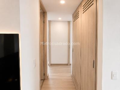 Apartamento de 2 alcobas en venta en Los Rosales Emaus, Bogotá, 50 m² · foto 7 de 13