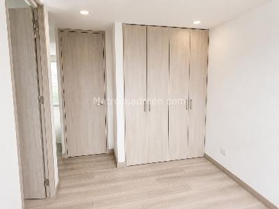 Apartamento de 2 alcobas en venta en Los Rosales Emaus, Bogotá, 50 m² · foto 8 de 13