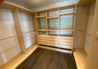 Apartamento de 4 alcobas en venta en Rosales Alto, Bogotá, 393 m² · foto 5 de 11