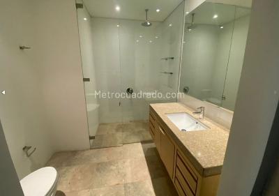 Apartamento de 4 alcobas en venta en Rosales Alto, Bogotá, 393 m² · foto 7 de 11