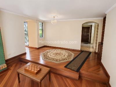 Apartamento en venta en Las Rosales, Bogotá · foto 2 de 14