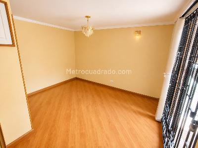 Apartamento en venta en Las Rosales, Bogotá · foto 9 de 14
