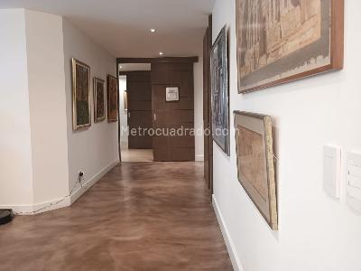 Apartamento de 3 alcobas en venta en Los Rosales Emaus, Bogotá, 223 m² · foto 18 de 19