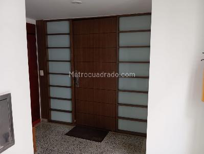 Apartamento de 3 alcobas en venta en Los Rosales Emaus, Bogotá, 223 m² · foto 9 de 19