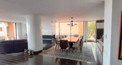 Apartamento de 2 alcobas en venta en Los Rosales Emaus, Bogotá, 322 m² · foto 2 de 7