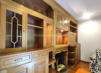 Apartamento de 3 alcobas en venta en Los Rosales Chico, Bogotá, 206 m² · foto 6 de 20