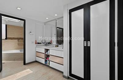 Apartamento en venta en Niza, Bogotá · foto 11 de 13