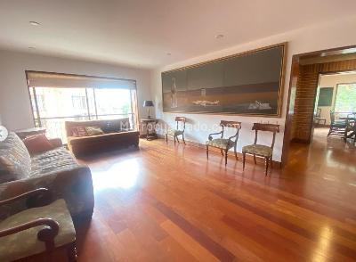 Apartamento de 3 alcobas en venta en Los Rosales Emaus, Bogotá, 250 m² · foto 3 de 10