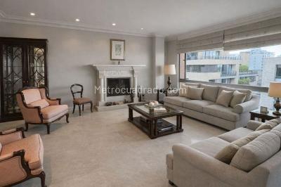 Apartamento de 3 alcobas en venta en Los Rosales Emaus, Bogotá, 200 m² · foto 2 de 11