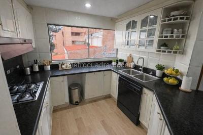 Apartamento de 3 alcobas en venta en Los Rosales Emaus, Bogotá, 200 m² · foto 3 de 11