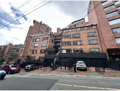 Apartamento en venta en Los Rosales, Bogotá · foto 2 de 17