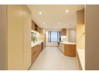 Apartamento en venta en Los Rosales, Bogotá · foto 3 de 17