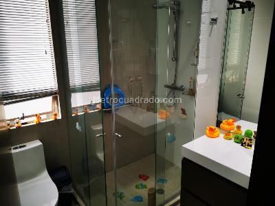 Apartamento de 3 alcobas en venta en Chico Centro, Bogotá, 171 m² · foto 11 de 17