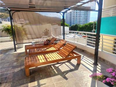 Apartamento en venta en Rodadero, Santa Marta · foto 2 de 11