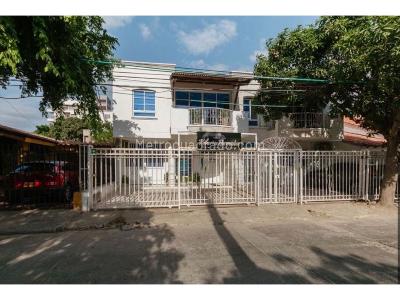 Casa de 3 alcobas en venta en El Prado, Santa Marta, 237 m² · foto 3 de 20
