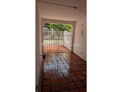 Casa de 5 alcobas en venta en Los Naranjos, Santa Marta, 424 m² · foto 2 de 15