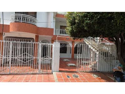 Casa de 5 alcobas en venta en Los Naranjos, Santa Marta, 424 m² · foto 3 de 15