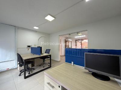 Casa en venta en Santa Barbara Central, Bogotá · foto 2 de 20
