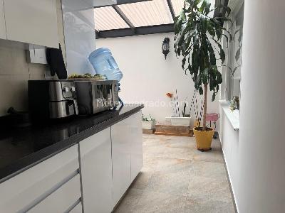 Apartamento en venta en Santa Barbara Occidental, Bogotá · foto 4 de 18