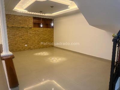 Casa en venta en Modelia, Bogotá · foto 2 de 18