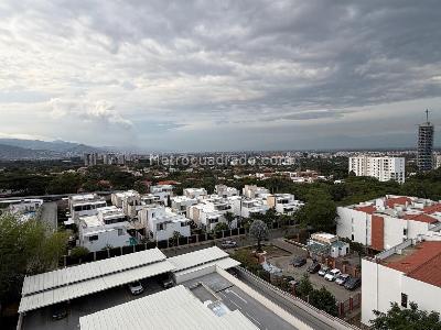 Apartamento de 3 alcobas en venta en Pance Av La Maria, Cali, 1169 m² · foto 10 de 17