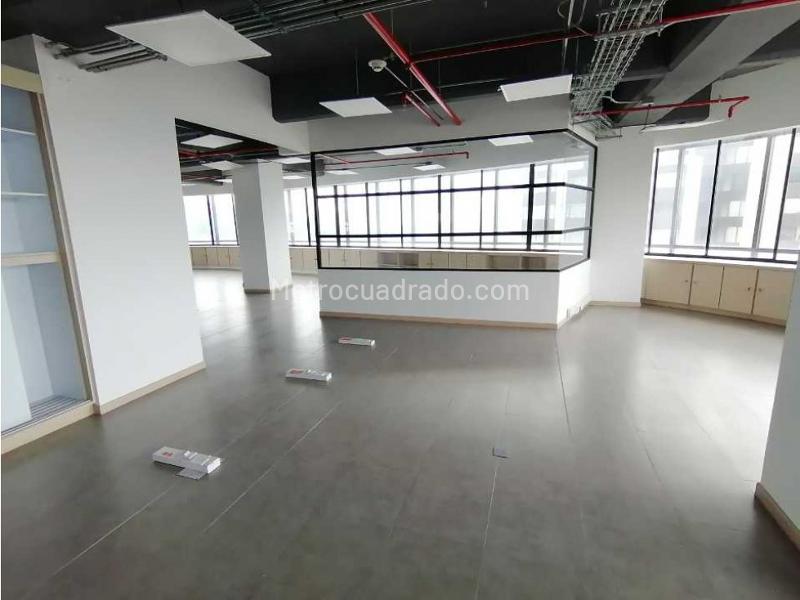 Oficina en Arriendo, El Cable, Manizales - Más