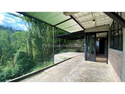 Casa de 3 alcobas en venta en San Peregrino, Manizales, 350 m² · foto 3 de 15