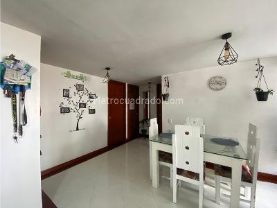Apartamento en venta en Colseguros, Manizales · foto 2 de 12