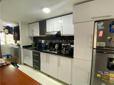 Apartamento en venta en Colseguros, Manizales · foto 4 de 12