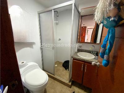 Apartamento en venta en Colseguros, Manizales · foto 5 de 12