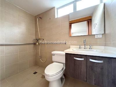 Apartamento de 5 alcobas en venta en Palermo Sancancio, Manizales, 178 m² · foto 7 de 18