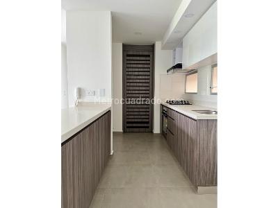 Apartamento de 3 alcobas en venta en Milan, Manizales, 106 m² · foto 2 de 16
