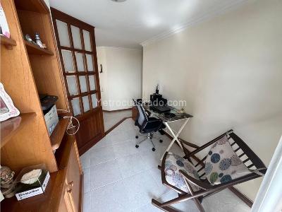 Apartamento en venta en Pinares, Pereira · foto 4 de 13