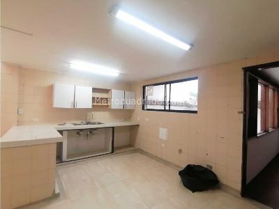 Casa en arriendo en Avenida Santander, Manizales · foto 9 de 16
