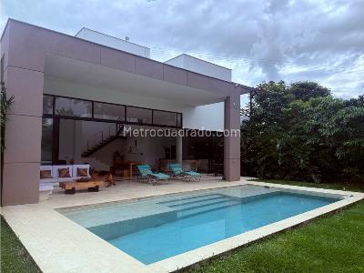Casa en venta en El Rosario, Manizales · foto 2 de 16