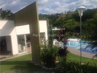 Casa de 4 alcobas en venta en El Rosario, Manizales, 360 m² · foto 2 de 19