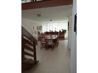 Casa de 4 alcobas en venta en Cable, Manizales, 342 m² · foto 2 de 17