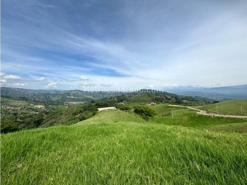 Lote en Venta, La Cabaña, Manizales - Más