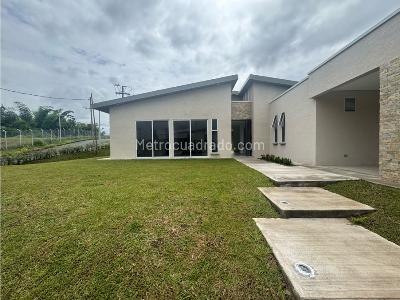 Casa de 4 alcobas en venta en El Eden, Armenia, 244 m² · foto 3 de 19