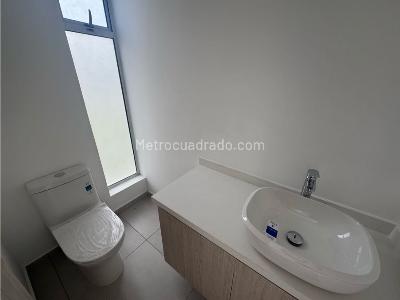 Casa de 4 alcobas en venta en El Eden, Armenia, 244 m² · foto 8 de 19