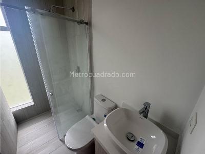 Casa de 4 alcobas en venta en El Eden, Armenia, 244 m² · foto 11 de 19