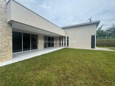 Casa de 4 alcobas en venta en El Eden, Armenia, 244 m² · foto 18 de 19