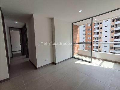 Apartamento de 3 alcobas en venta en Las Chimeneas, Itagüí, 65 m² · foto 2 de 17