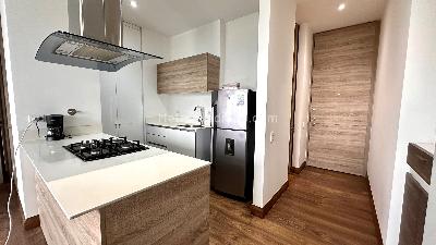 Apartamento de 1 alcoba en venta en Poblado San Lucas, Medellín, 62 m² · foto 2 de 11