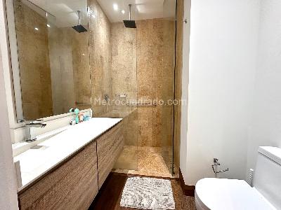 Apartamento de 1 alcoba en venta en Poblado San Lucas, Medellín, 62 m² · foto 6 de 11